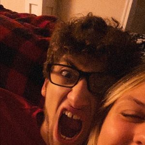 Meet your Posher, Chloe